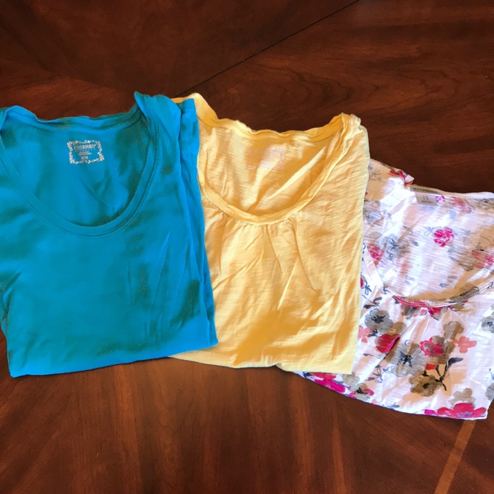 Lot of 3 medium Motherhood short sleeve shirts